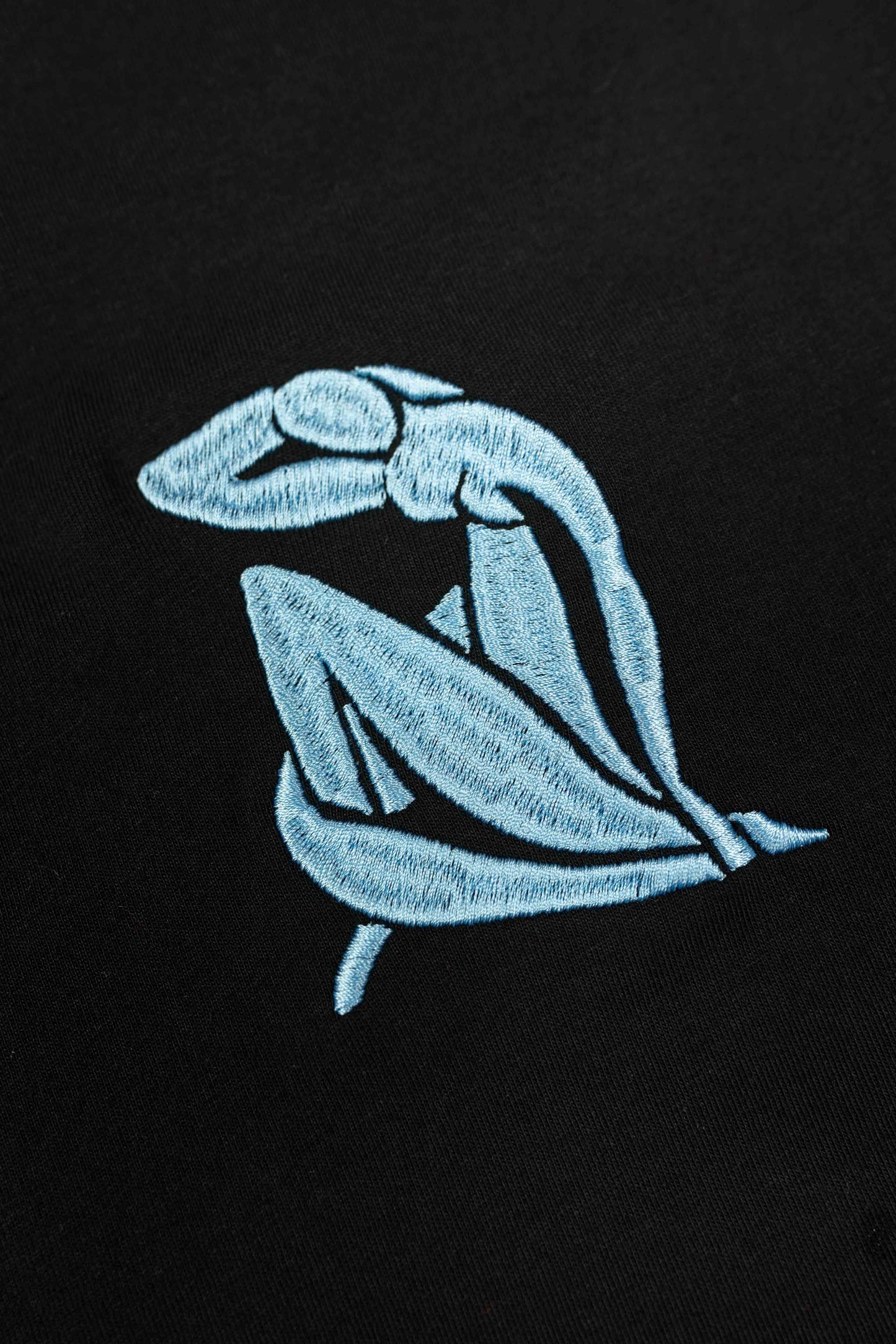 BLUE NUDE II | TRICOU