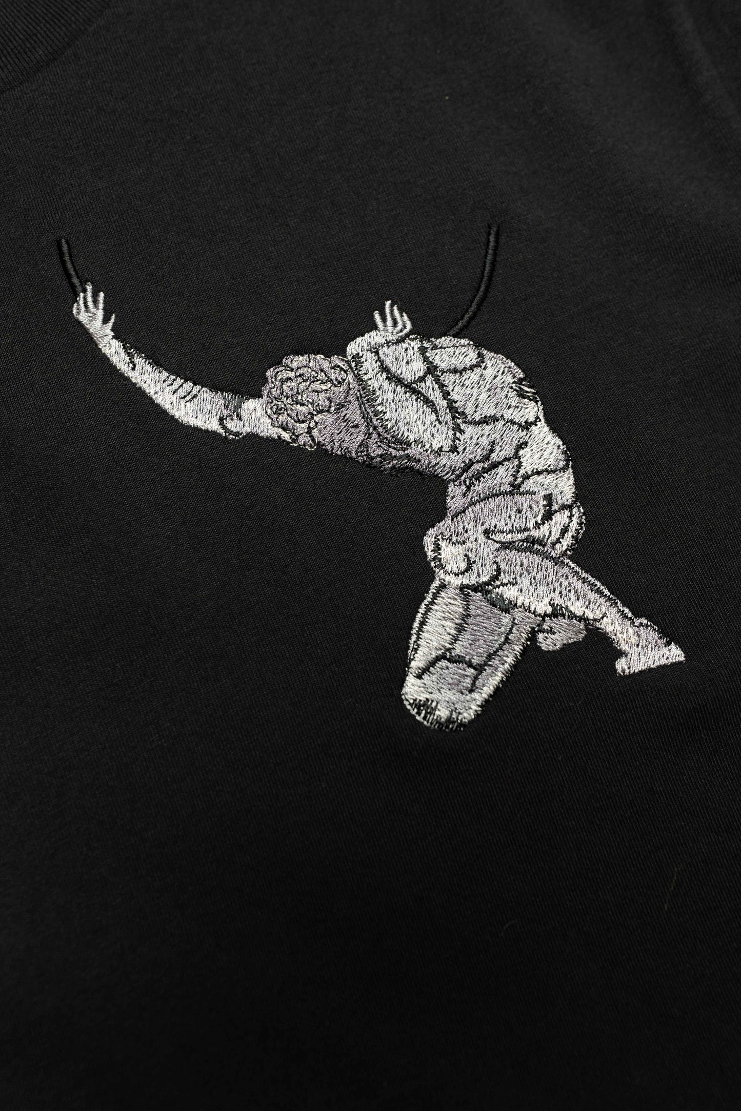 ATLAS - HOLDER OF WORLDS | T-SHIRT