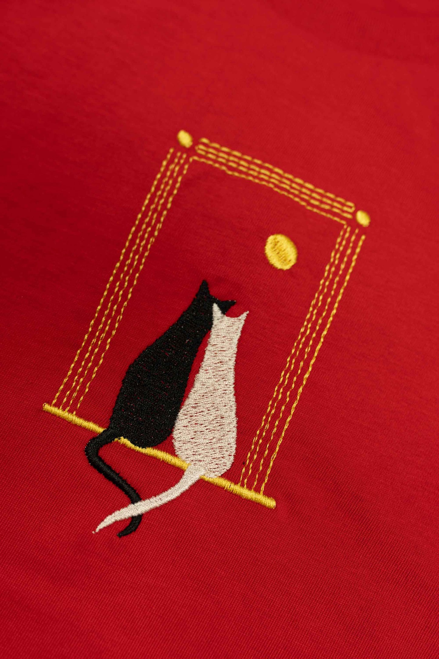 Under the Moon | Tricou Rosu S