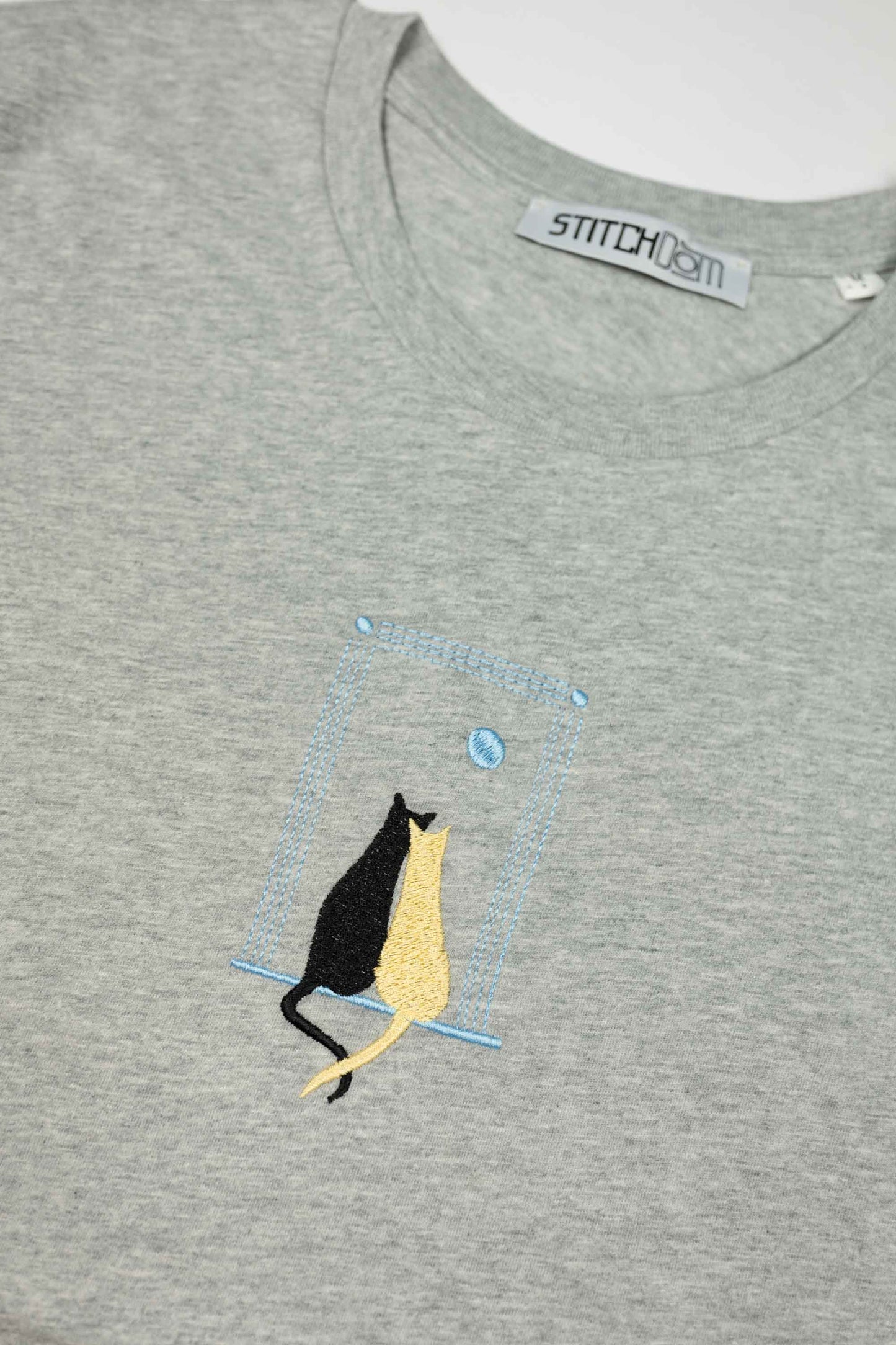 Under the Moon | Tricou Gri M