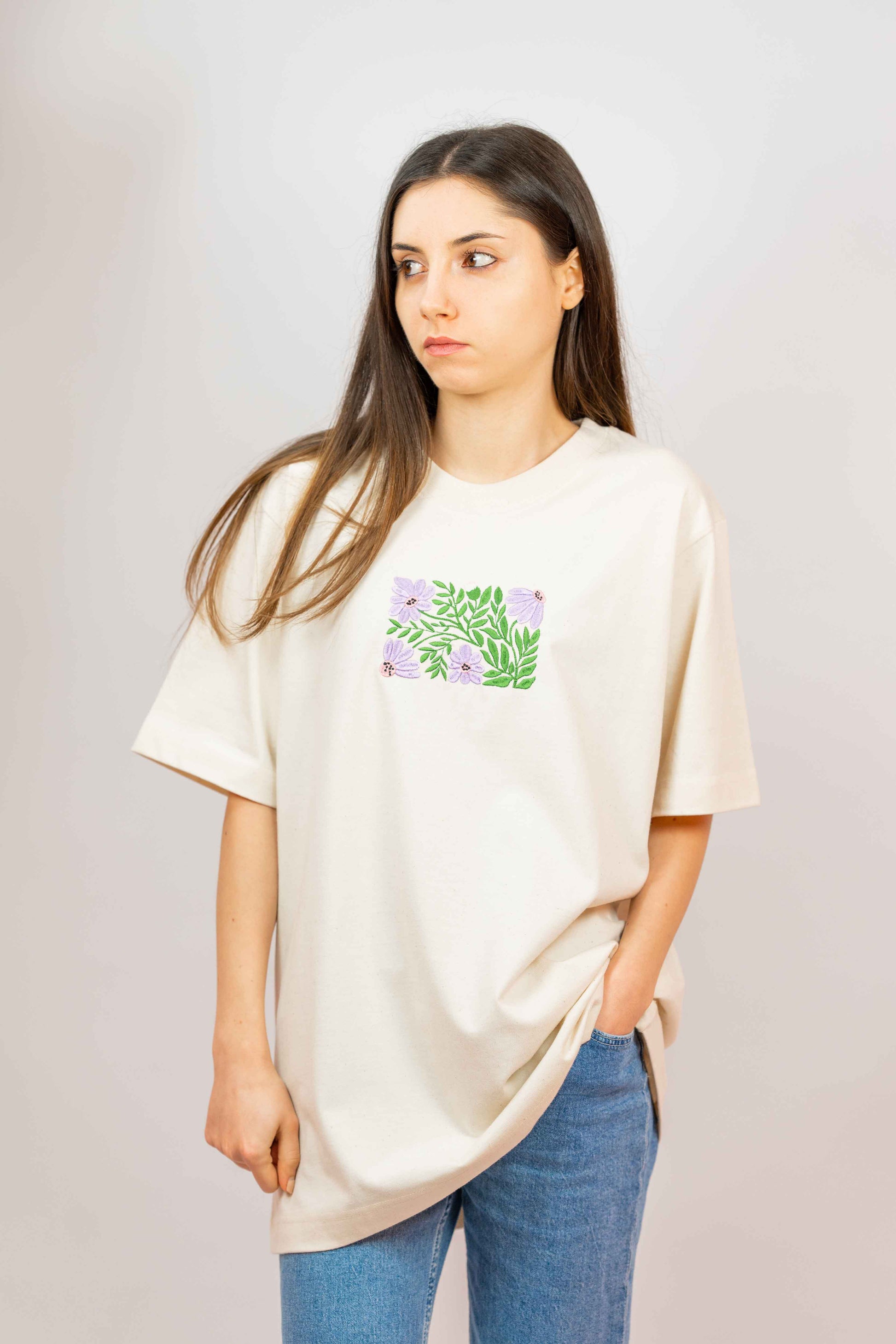 Blossom Harmony organic cotton t-shirt for women in oversized style, offering both comfort and elegance.