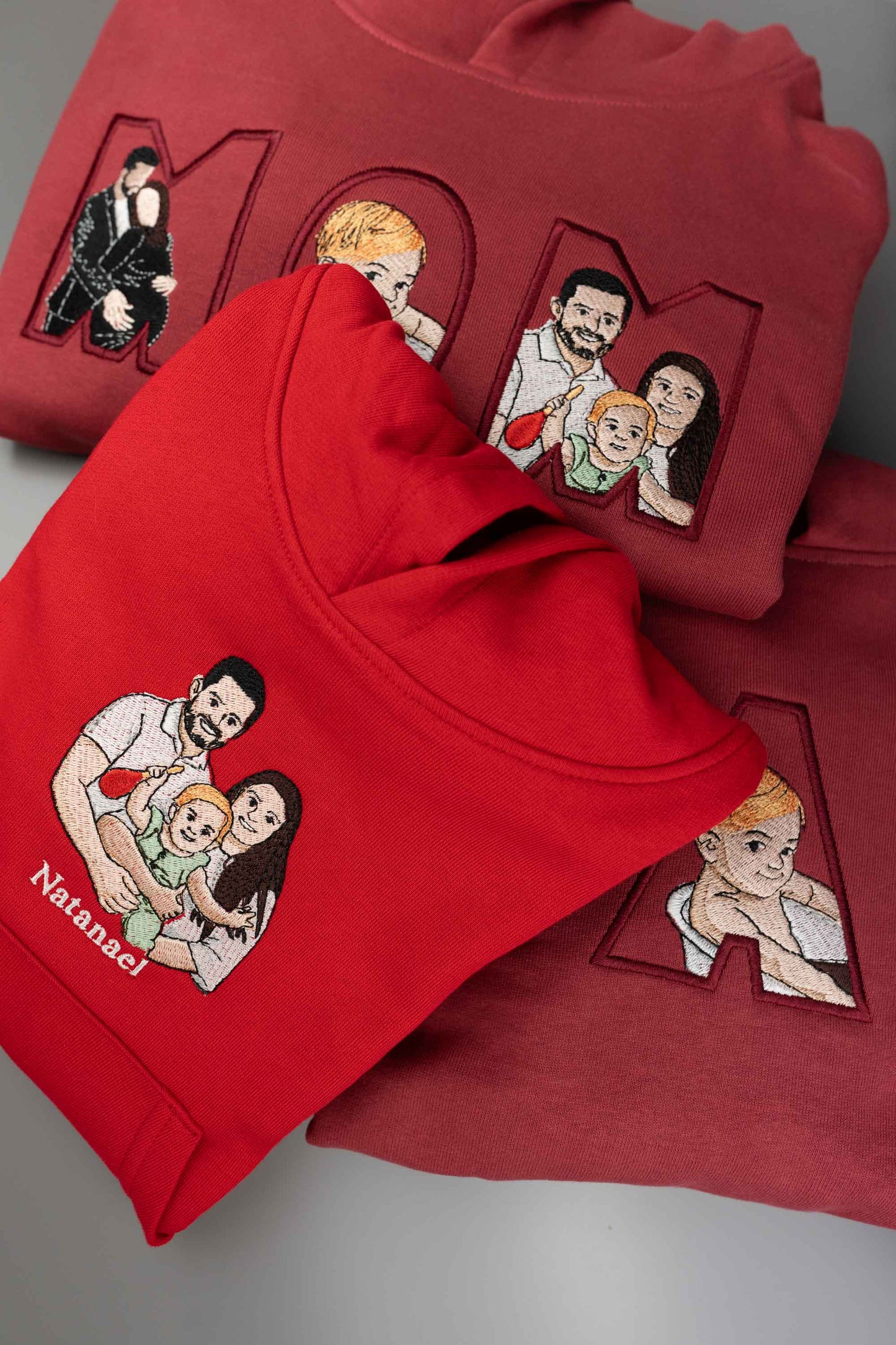 Set hanorace/tricouri personalizate MOM DAD copil