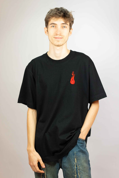Naruto graphic t-shirt in organic cotton, combining sustainability and style.