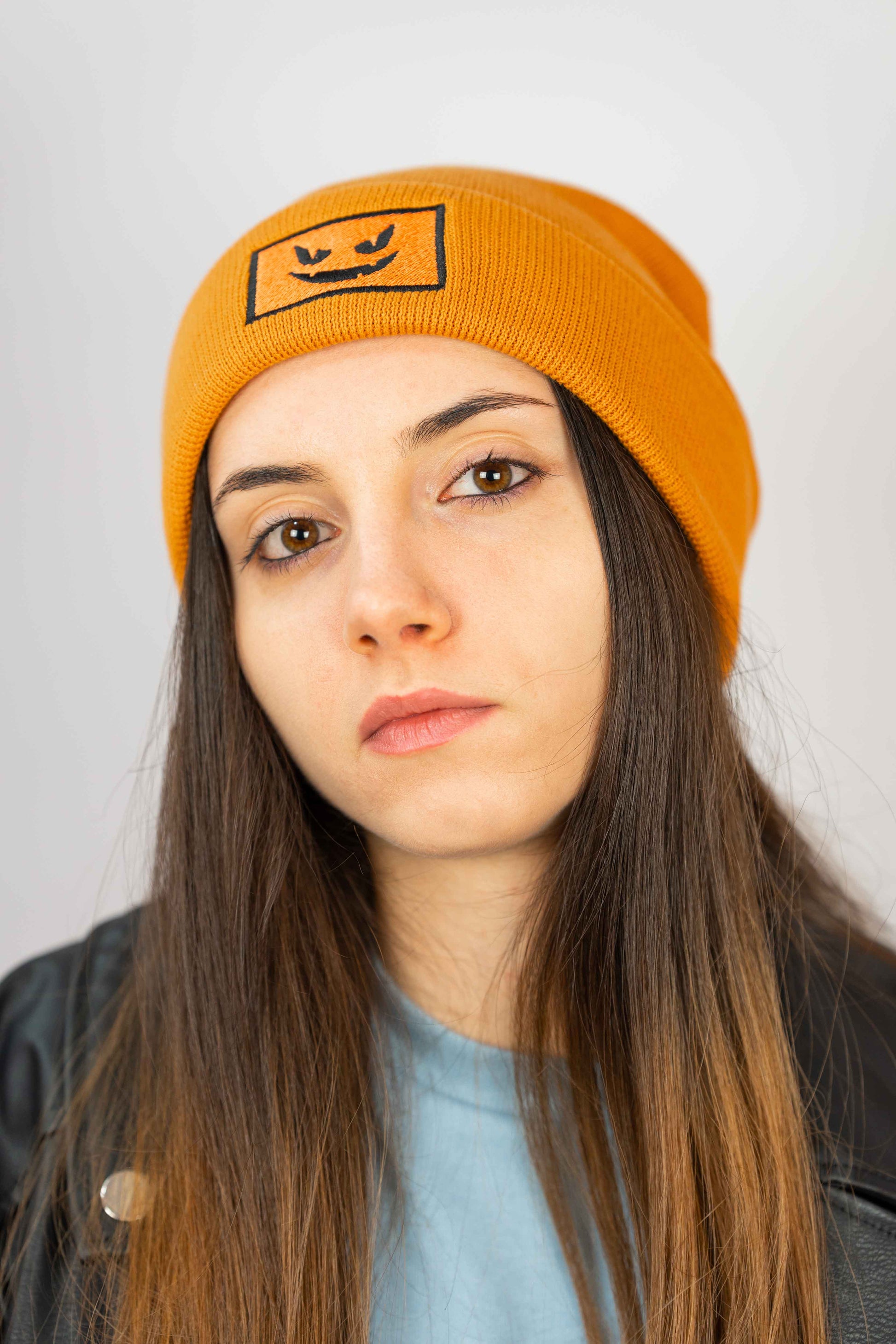 Sustainable cotton beanie featuring a Pumpkin Face motif for all-day comfort.
