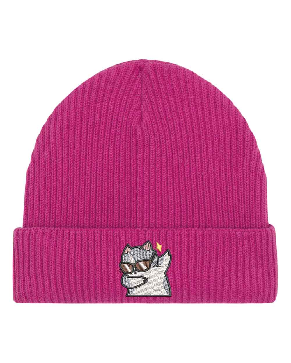 Căciulă roz din tricot reiat cu manșetă întoarsă, brodată cu o pisică simpatică purtând ochelari de soare pe partea frontală, un accesoriu amuzant și stilat pentru iubitorii de feline.